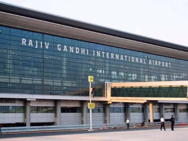 Flight Emergency Lands In Hyderabad Airport