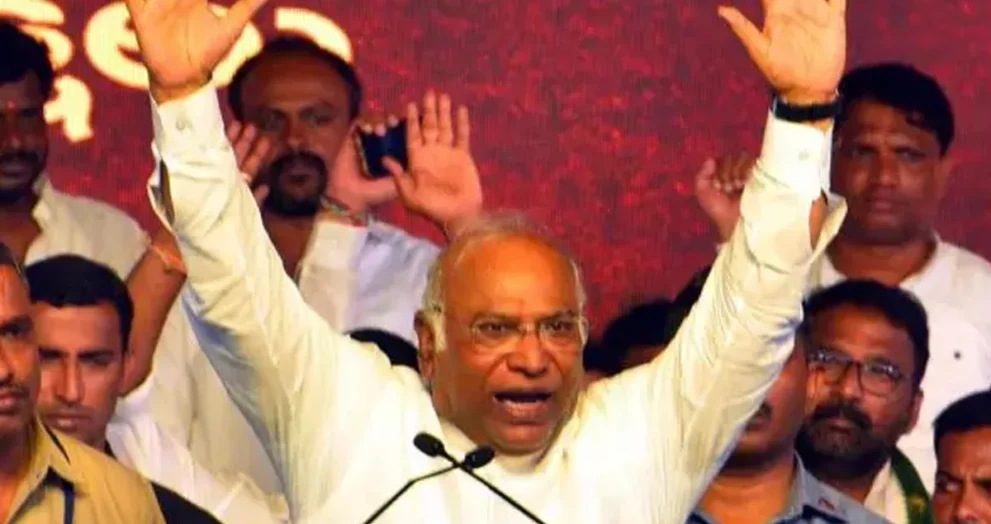 Mallikarjun Kharge offers higher quota, aid for SC, STs