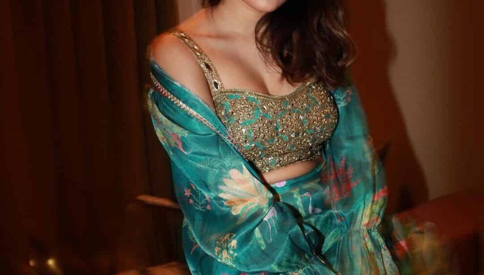Shirley Setia, Temptation in Traditional Threads