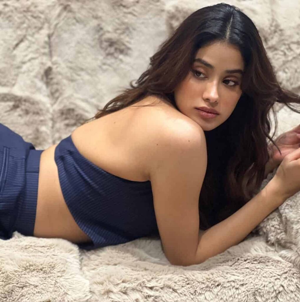 Janhvi's Sultry Pose On Sofa Sizzles